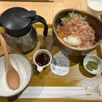 ねぎとろ温玉ごはん