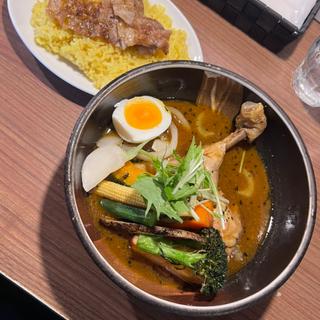 特選チキン野菜カリー+豚バラスパイス炒め(札幌ドミニカ 銀座店)