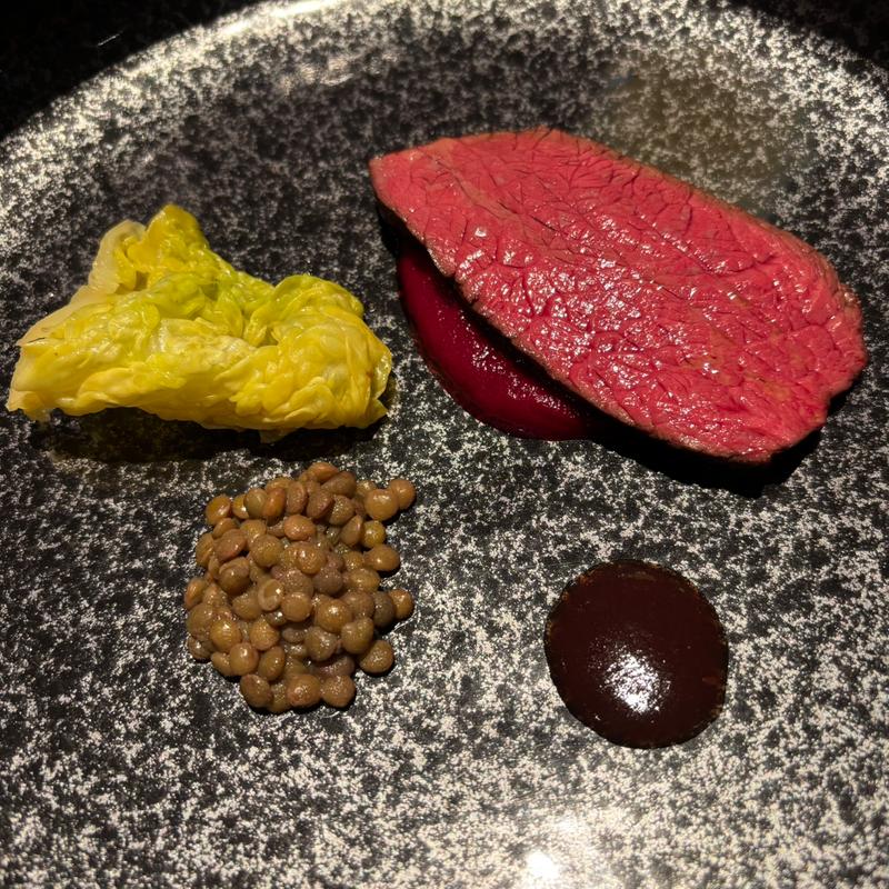 蝦夷鹿の炭火焼き(コンヴィヴィオ(Convivio))