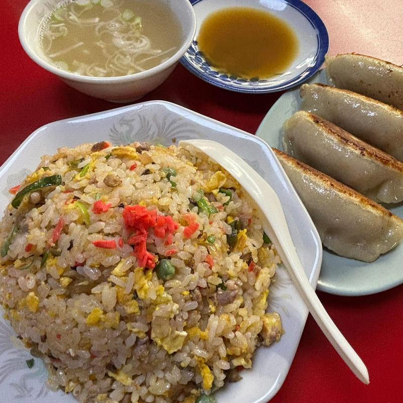 炒飯 餃子(五香飯店)