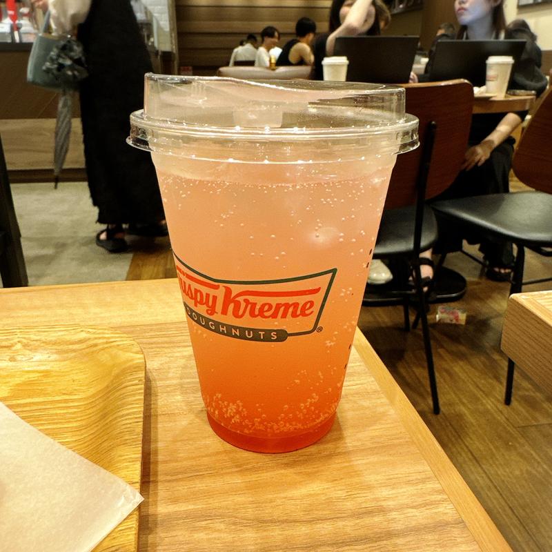 ジェリーinソーダ グァバ&ピーチ(クリスピー・クリーム・ドーナツ 有楽町イトシア店 （Krispy Kreme Doughnuts）)