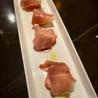 生ハムといちごのマスカルポーネの冷菜