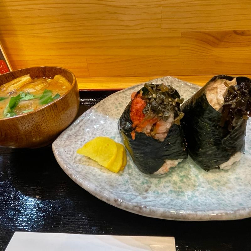 ツナマヨ昆布、めんたいマヨ(おにぎりとお酒 月華)