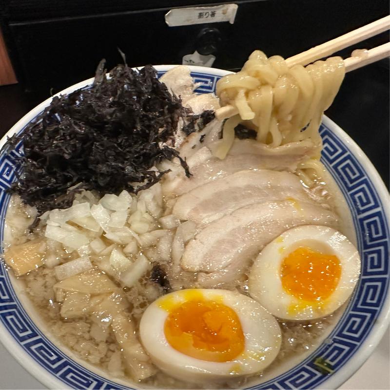 特製背脂中華(ラーメンなおじ 西新宿店)
