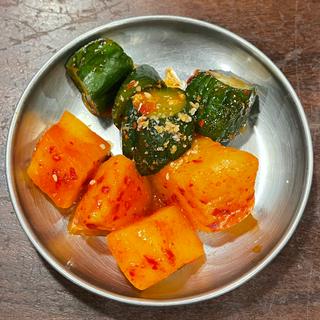 付き出し(炭焼と釜めし ながしま)