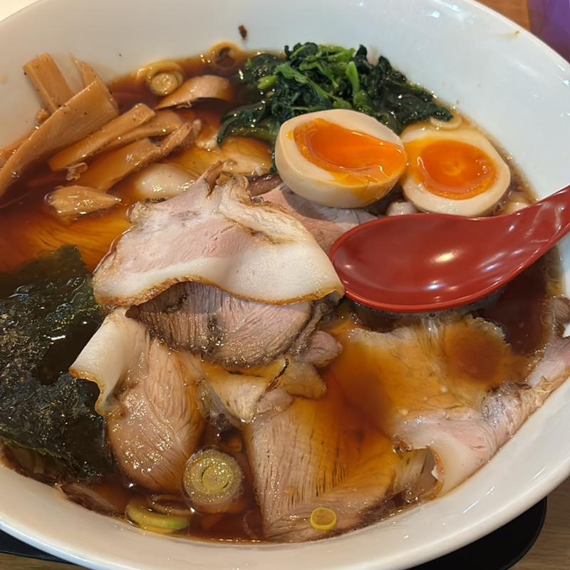 チャーシューメン大盛り卵トッピング(ラーメン めんくま)