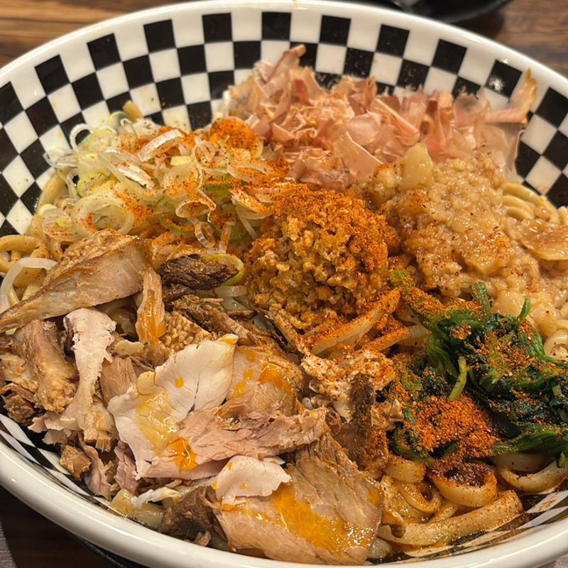 辛まぜそば(ラーメン まぜそば マゼシャモジ CoCoLo新潟店)