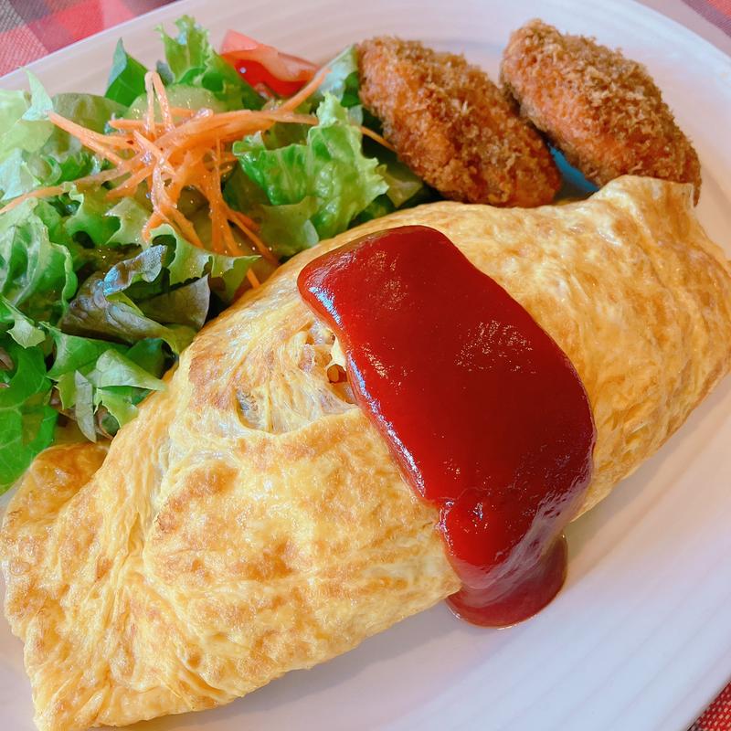 オムライスとヒレカツ(山手ロシュ)