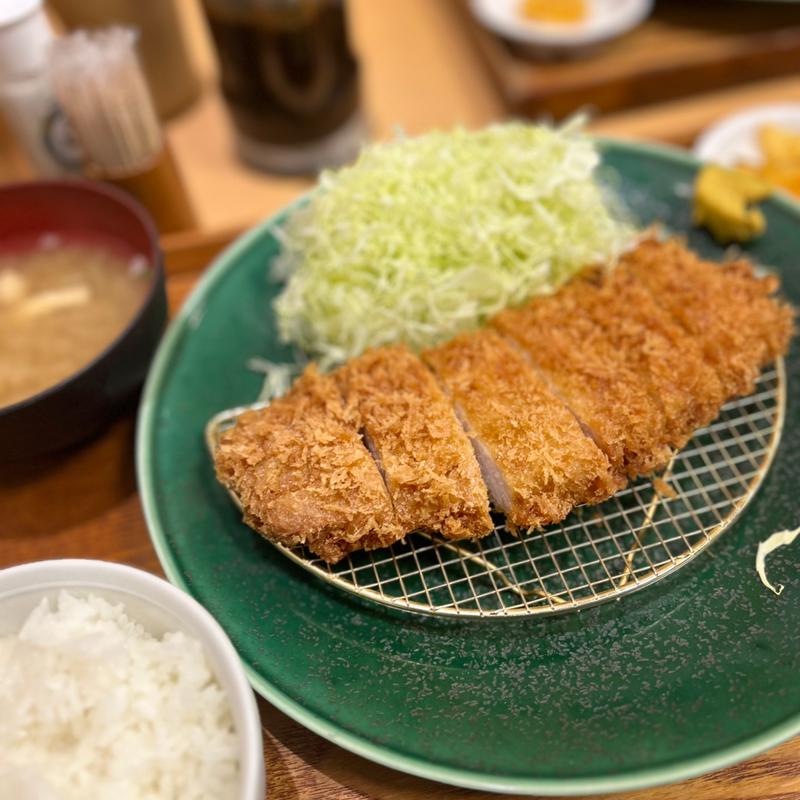 ロースかつ定食(とんかつ おりべ 神田神保町店)