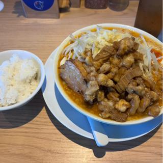 濃厚味噌ラーメン 爆盛りホルモン(麺屋しずる 安城店)