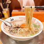 月見ラーメン(博多ラーメン 和)