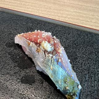 しめ鯖の握り(鮓 くおん)
