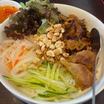 焼肉ビーフン（Bún thịt nướng）