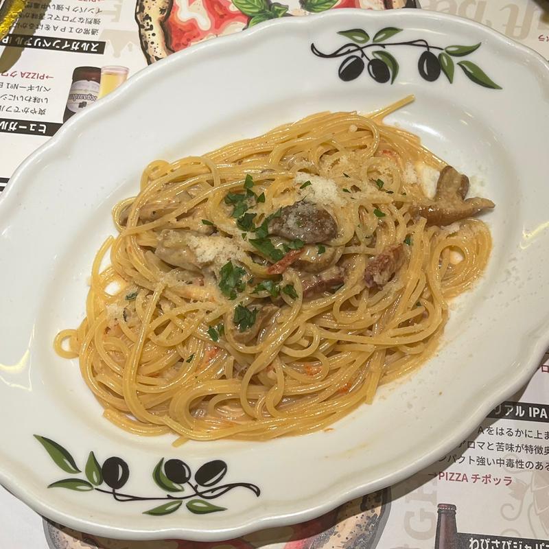 ポルチーニ茸のクリームソース(ビッレリア&ピッツェリア ルーチェ （LUCE）)