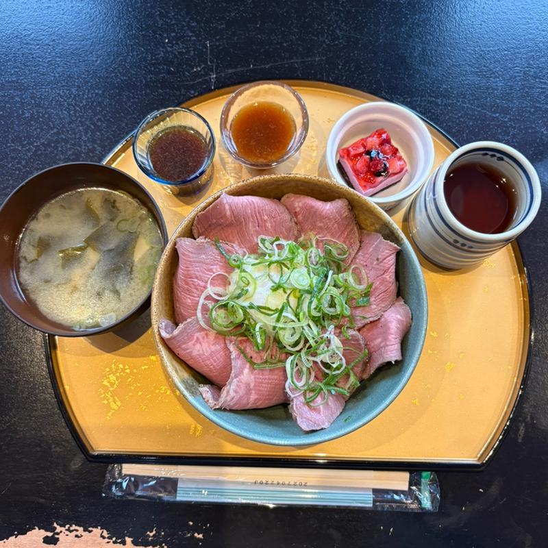 ローストビーフ丼(白鷺亭)