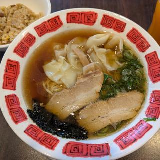 ワンタン麺(バーミヤン 碑文谷店)