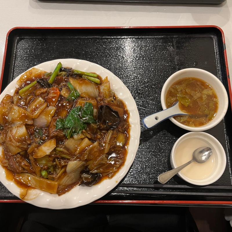 牛バラあんかけ焼きそば(新世界上海料理)