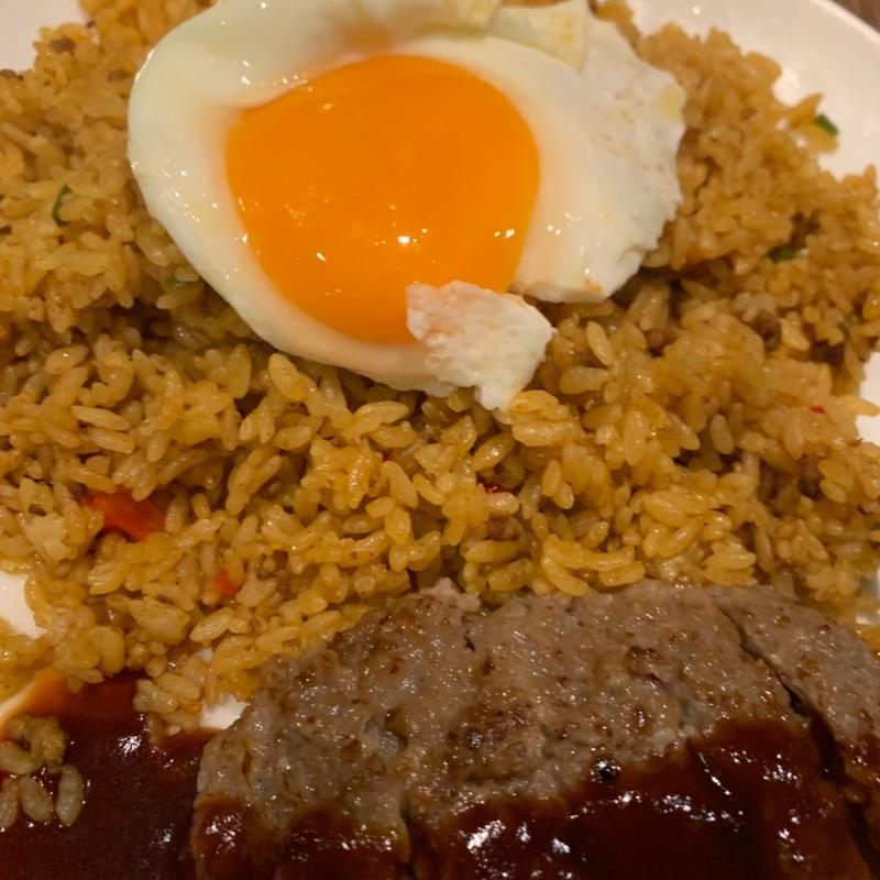 ハンバーグドライカレー(橋の下)