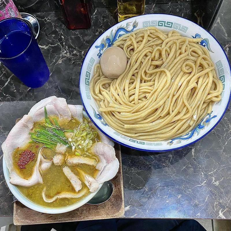 ニンニク唐辛子熱盛りチャーシューつけそば 特大 味噌味玉トッピング(群青 )