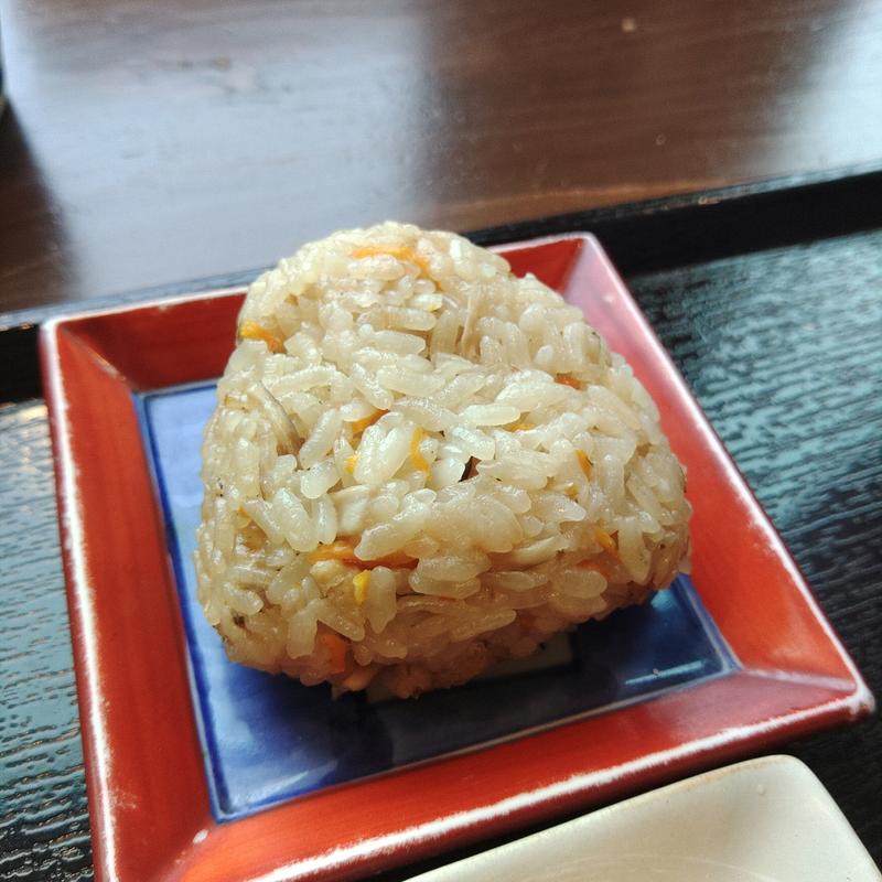 きのこごはんおにぎり(そば家 90)
