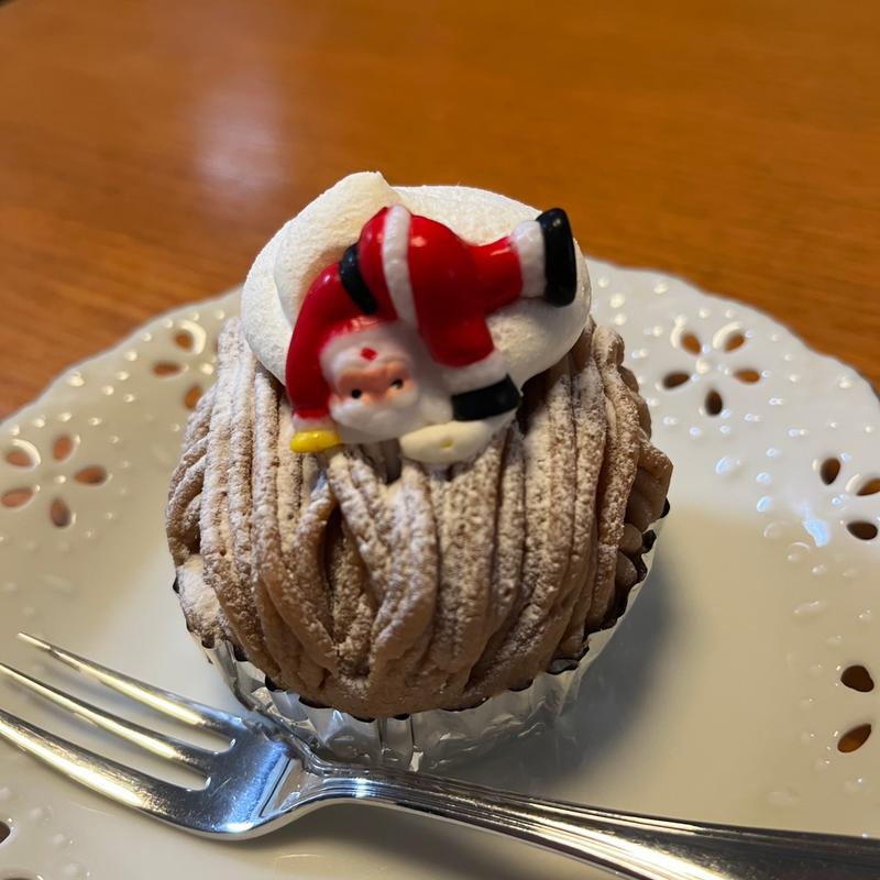 ケーキ(ブーランジェリーパティスリーエイジ)