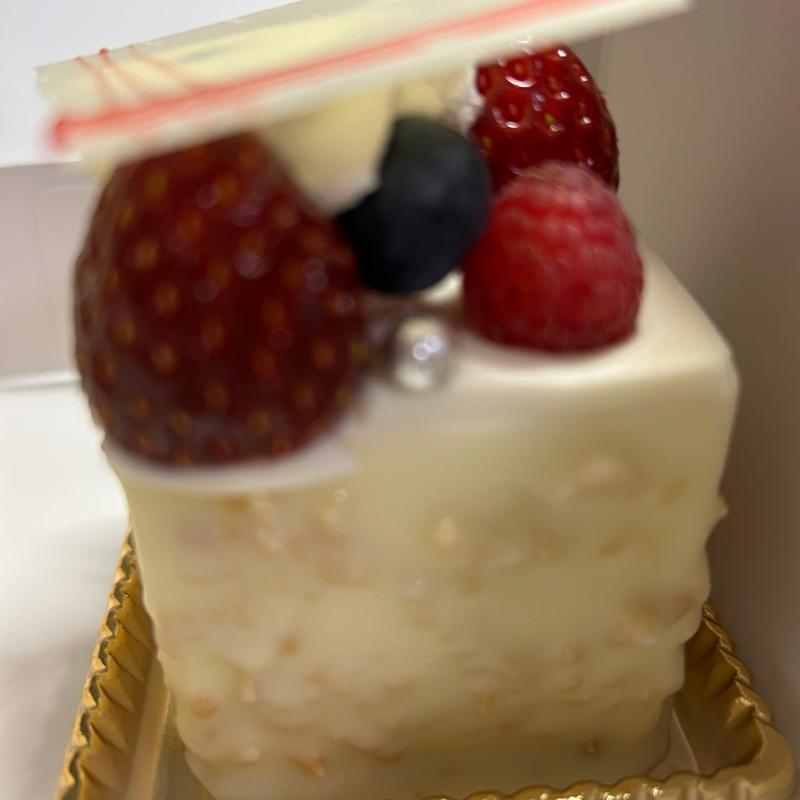 ベリーブランジュ(ザ・ベーカリー＆ペイストリー)