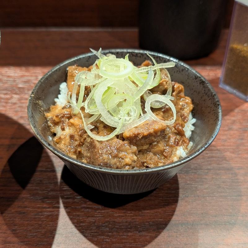 牛すじ煮込ご飯(らぁ麺 花筏)