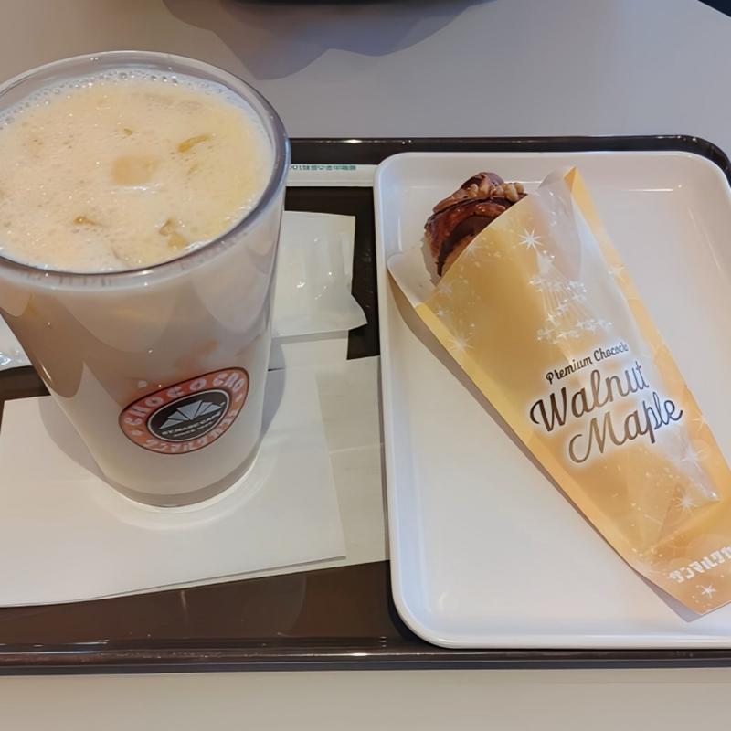 プレミアムチョコクロ ブラウンシュガーのホワイトウォルナッツメープル・ブラック(サンマルクカフェ+R 阪急大井町ガーデン店)