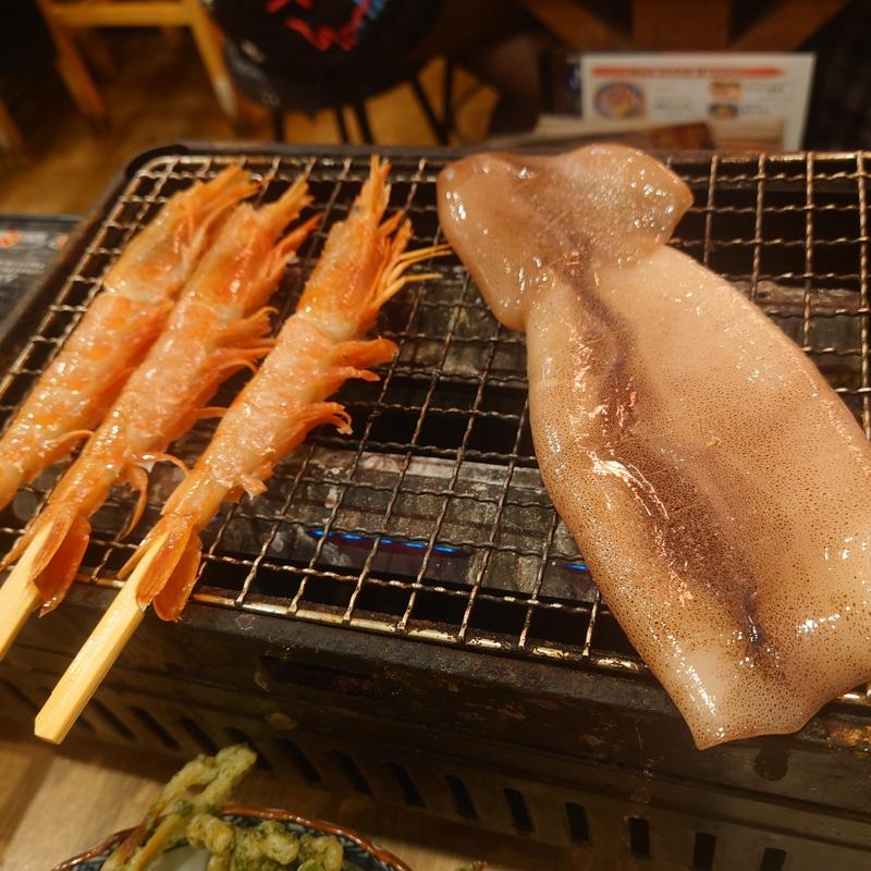 赤海老の串焼き＆いかの浜焼き(磯丸水産 新小岩ルミエール店)
