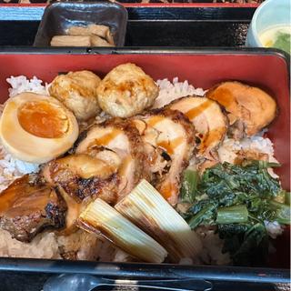 特製ダレの焼き鳥重(さかえや 横浜みなとみらい本店)