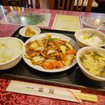 玉葱と豚肉の炒め(富莚)