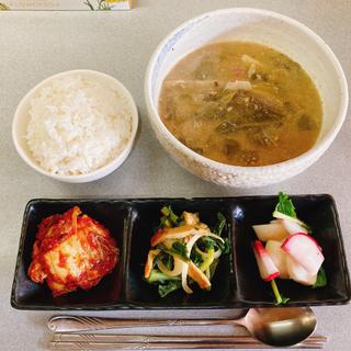 白菜の味噌煮込み定食(韓国家庭料理 ソウル家 （ソウルヤ）)