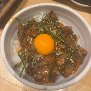 上カルビ丼(焼肉 たれ山 読売ランド前)