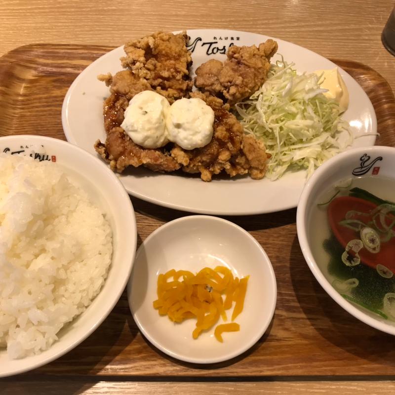 鶏の唐揚げあい盛り定食(れんげ食堂 Toshu 中央林間店)