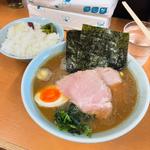 特製らーめん 並(横浜ラーメン 武蔵家 綾瀬店 )