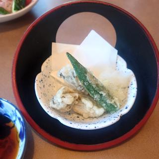 牡蠣の天ぷら(味の民芸 成田ニュータウン店)