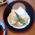 牡蠣の天ぷら(味の民芸 成田ニュータウン店)