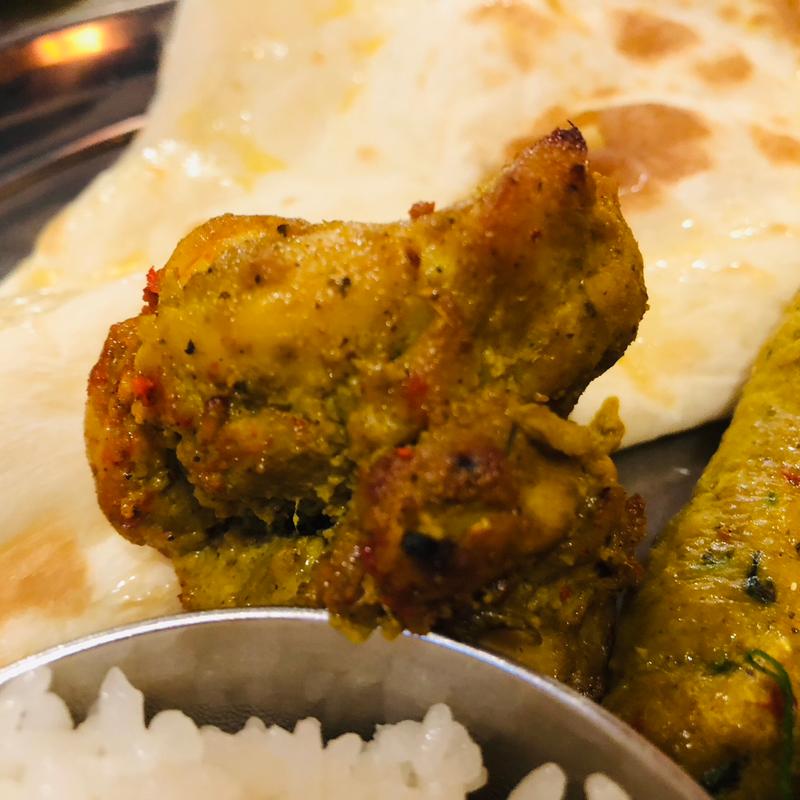 ガーリックティッカ_スペシャルタリーセット(本場インド料理 ラリグラス)