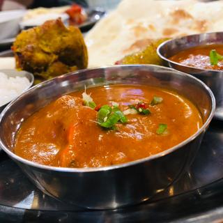 チキンティッカマサラ_スペシャルタリーセット(本場インド料理 ラリグラス)