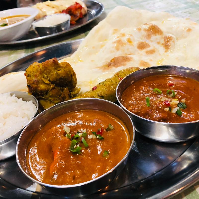 スペシャルタリーセット(本場インド料理 ラリグラス)