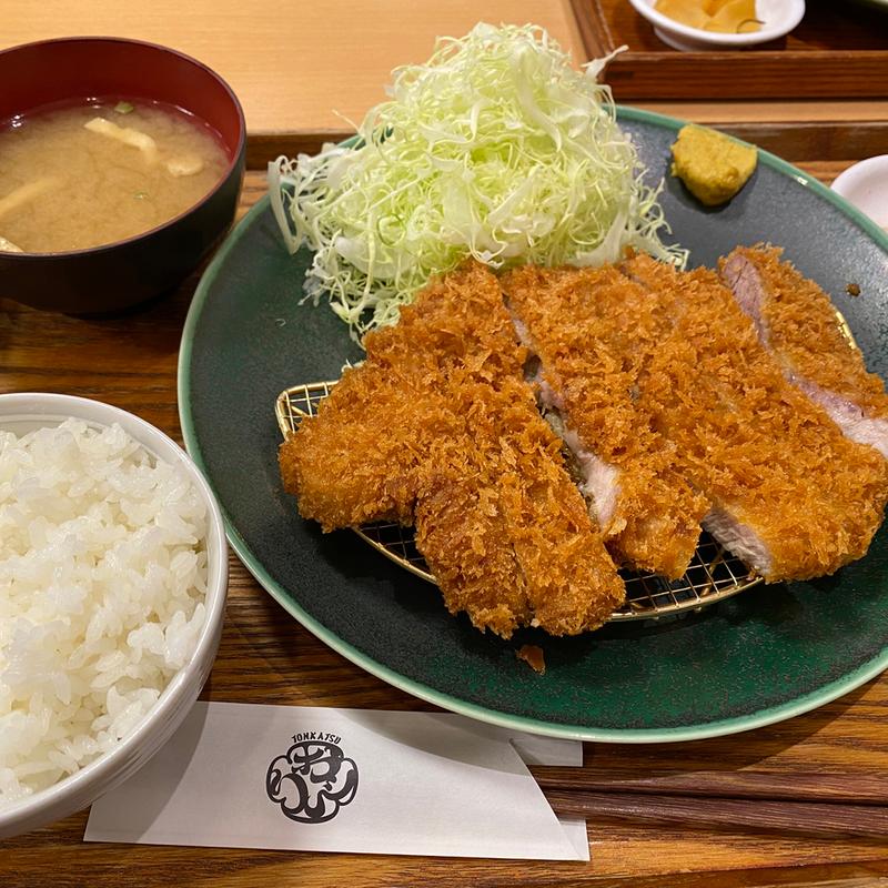 大ロースカツ定食(とんかつ おりべ 神田神保町店)