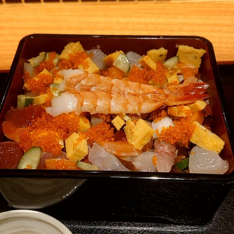 海鮮ばらちらし(鮨屋のうおきん 銀座店)