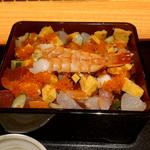 海鮮ばらちらし(鮨屋のうおきん 銀座店)