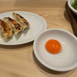 月見ぎょうざ3個(磨宝の鶏中華そば てらうち)
