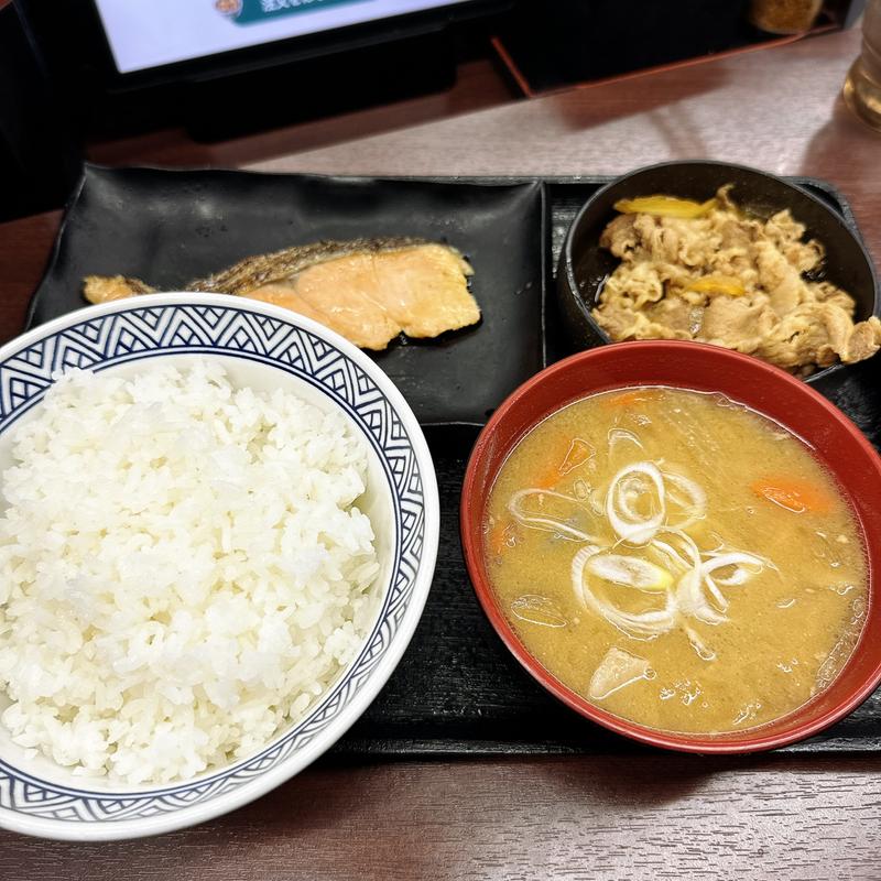 牛鮭定食(吉野家 中目黒駅前店 )