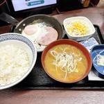 ハムエッグ納豆定食(吉野家 中目黒駅前店 )