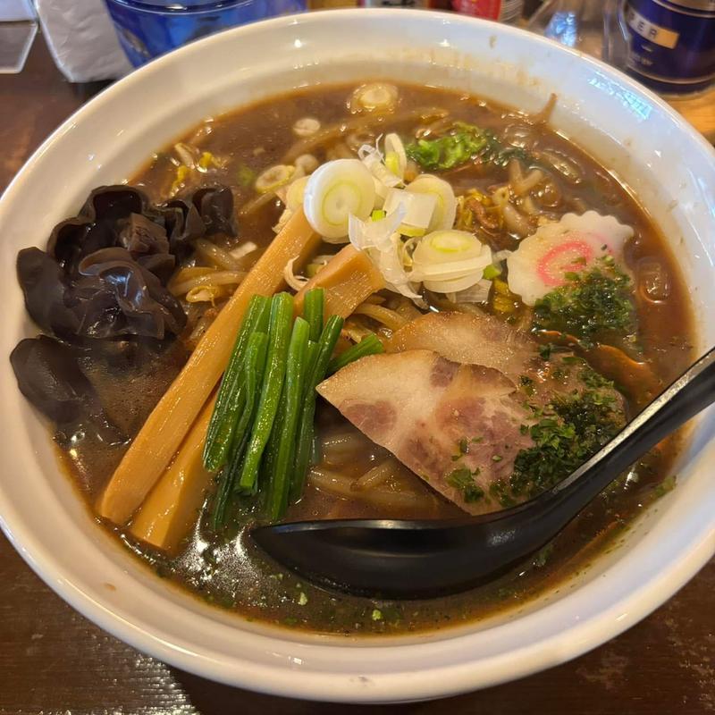 黒しょうゆラーメン(じゃらし)