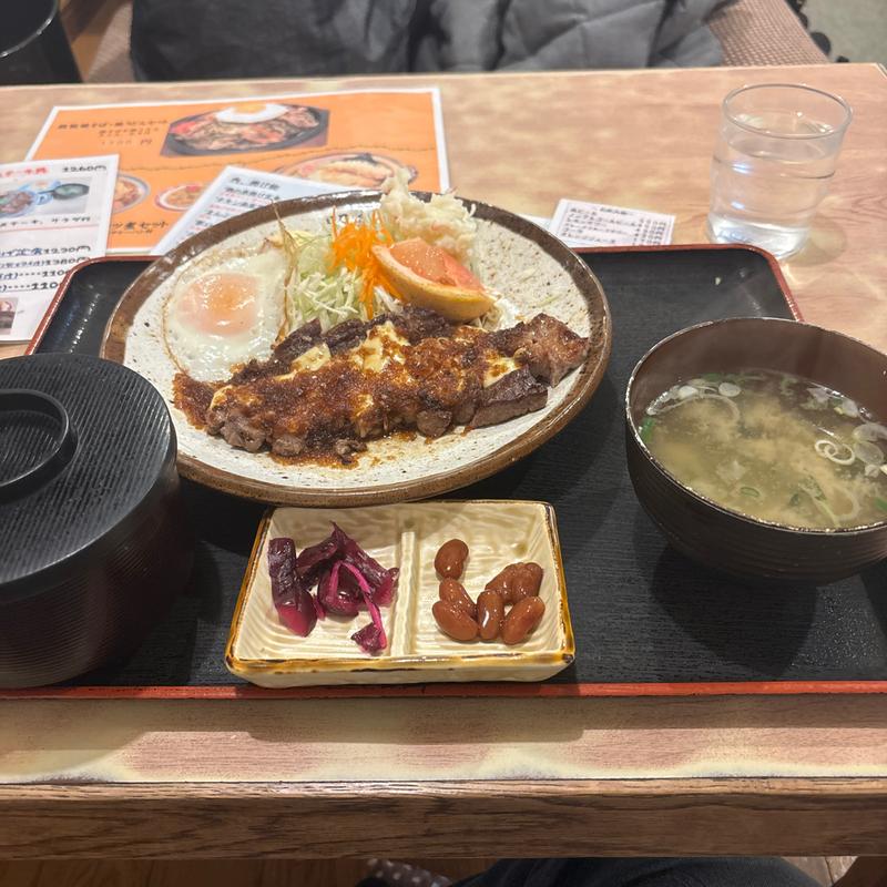 ステーキ定食(昭和食堂)