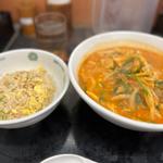 チゲ味噌ラーメン半チャーハン(日高屋 与野駅東口店)