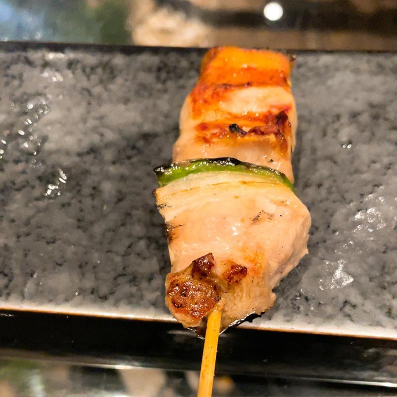 豚串(ヤキトリ、ワイン、日本酒、Q)